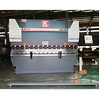 Ưu điểm hàng đầu của phanh ép CNC đồng bộ thanh xoắn trong uốn kim loại